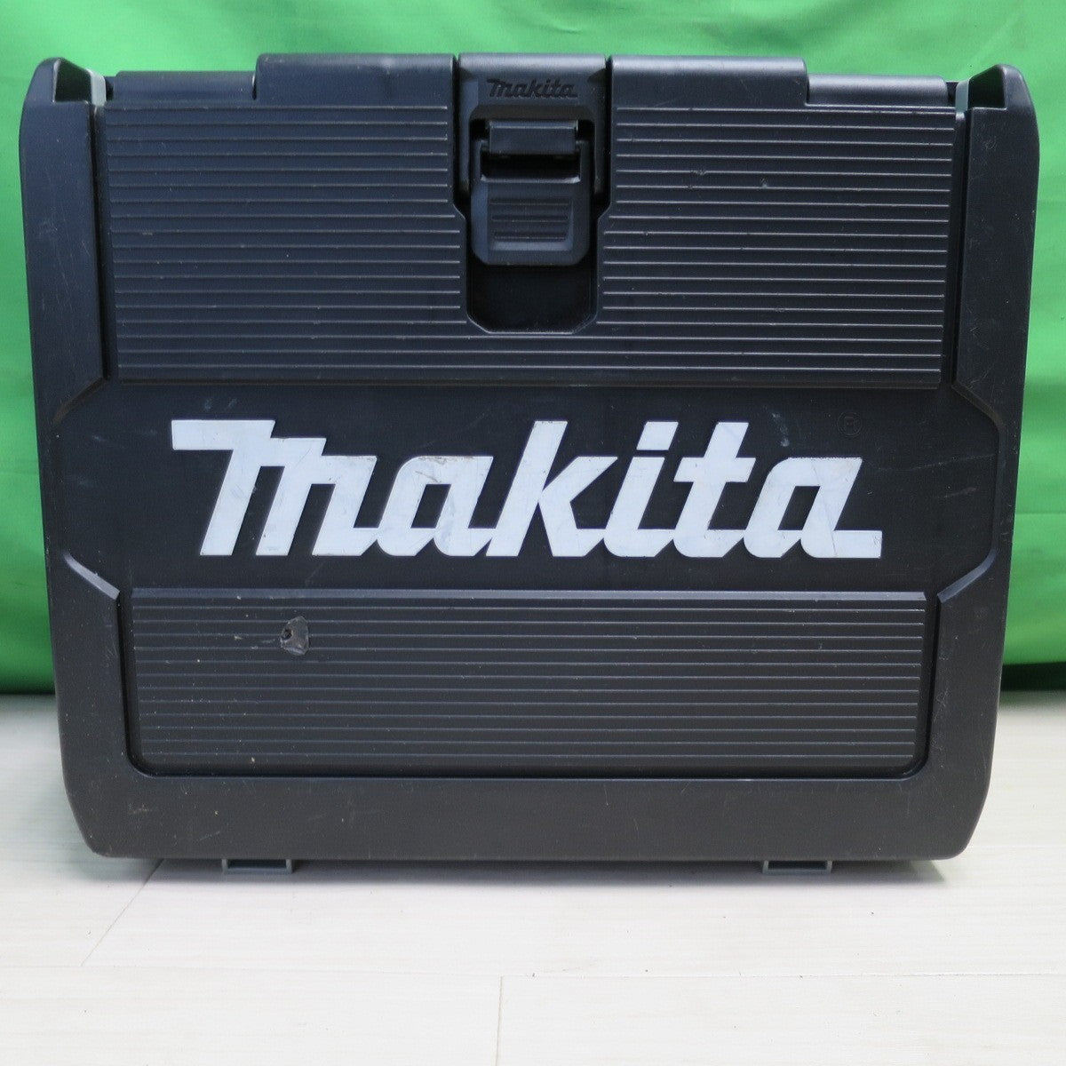 [送料無料] ☆マキタ 充電式 インパクトドライバ TD172D 電動 工具 18V 充電器 DC18RC makita☆