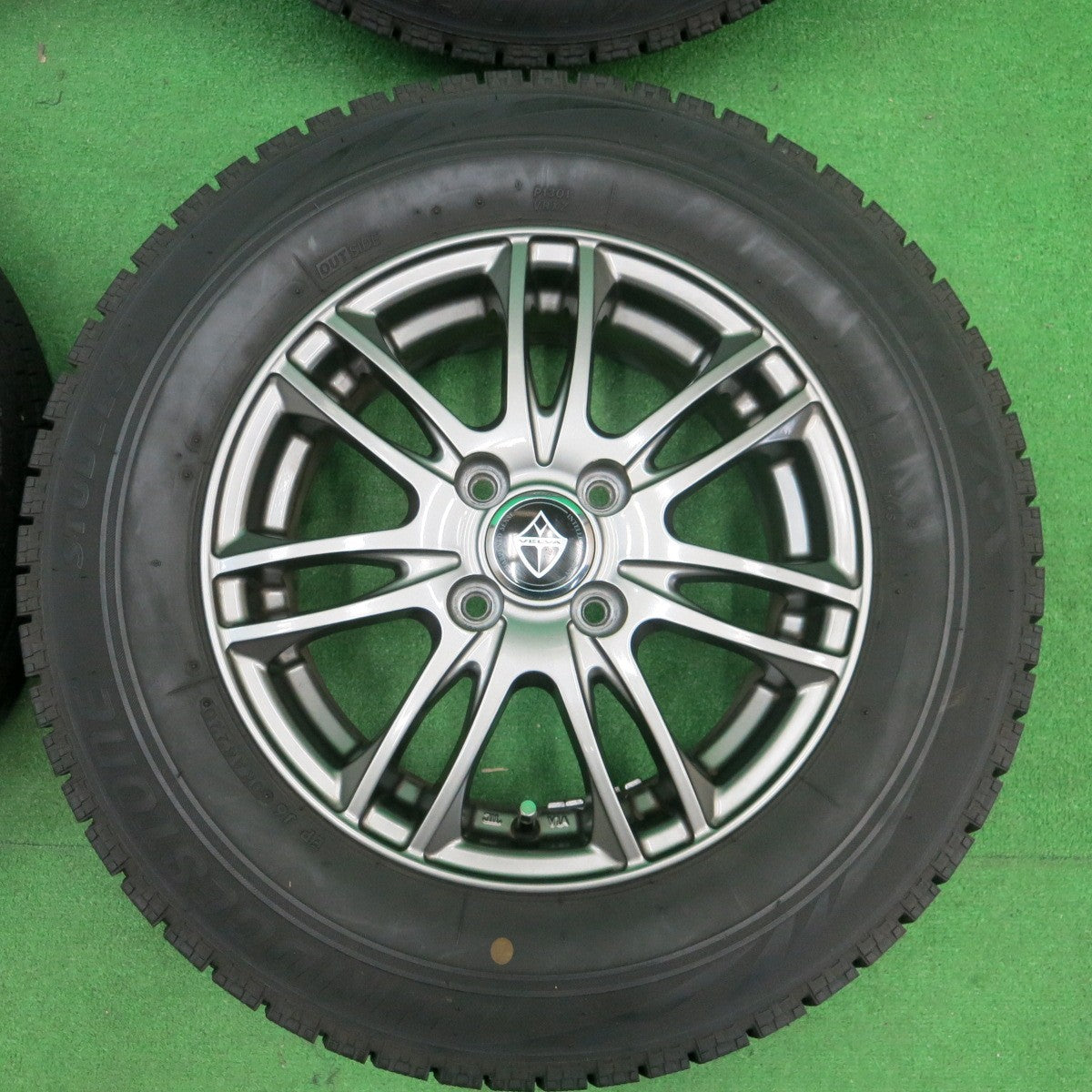 *送料無料* バリ溝！20年！綺麗！9分★スタッドレス 185/70R14 ブリヂストン ブリザック VRX VELVA ヴェルヴァ 14インチ PCD100/4H★4042903ナス
