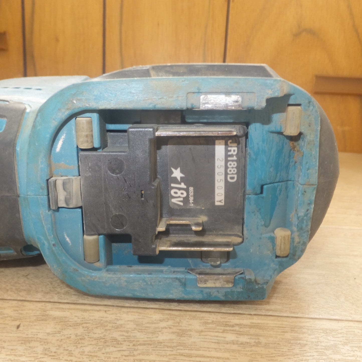 [送料無料] ★マキタ makita 充電式レシプロソー JR188DZK 18V 本体のみ★