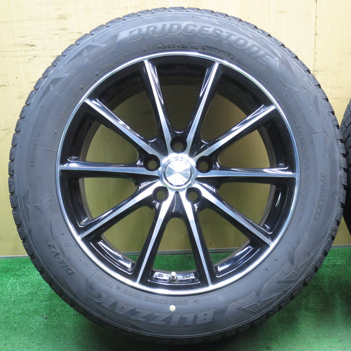 キレイ★スタッドレス 225/60R18 ブリヂストン ブリザック DM-V2 ECO FORME エコフォルム 18インチ PCD114.3/5H★5060205NJス