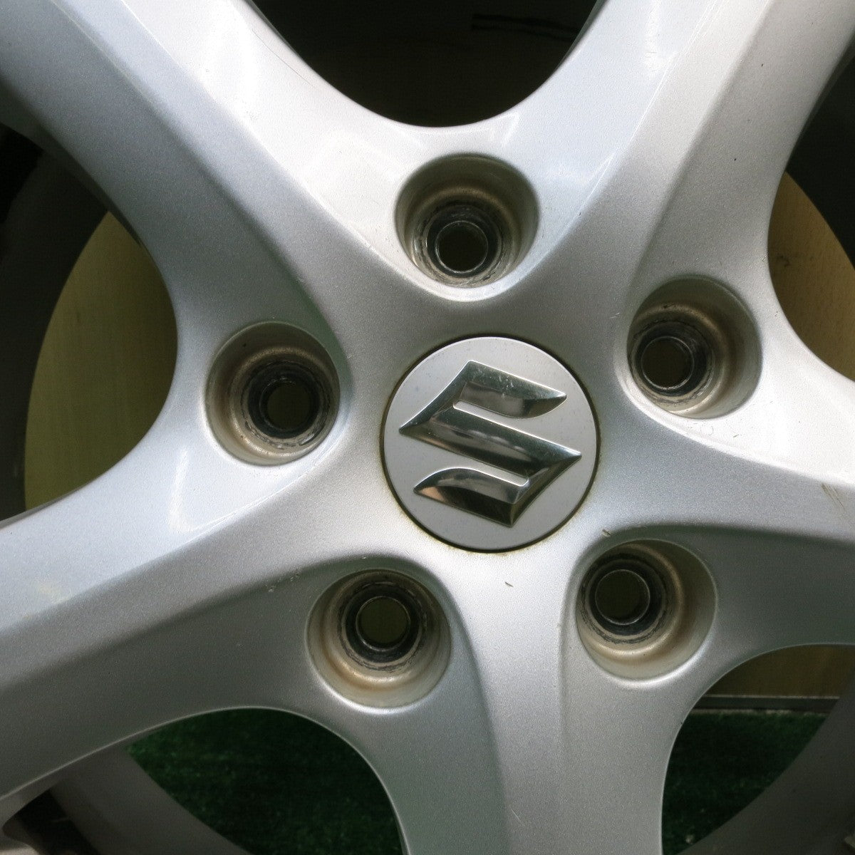 バリ溝！24年！キレイ！9.5分★スズキ SX4 純正 205/60R16 ブリヂストン LUFT RV2 16インチ PCD114.3/5H★5061601AKノ