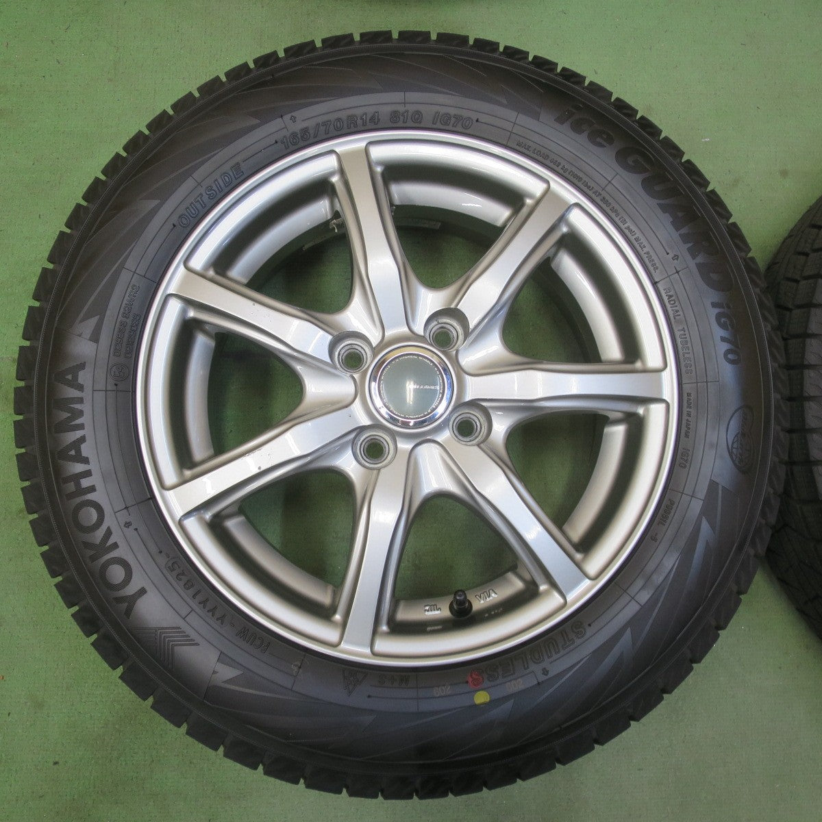 ほぼ未使用！25年！キレイ★スタッドレス 165/70R14 ヨコハマ アイスガード iG70 MiLLOUS Ki ミルアス 14インチ PCD100/4H★6052507イス