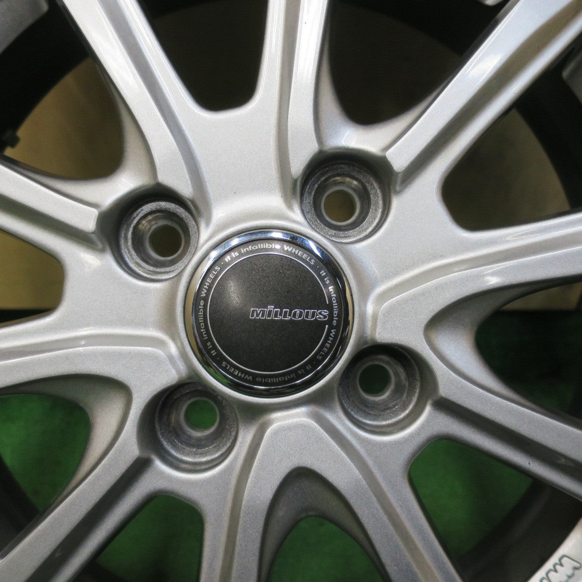[送料無料] バリ溝！22年！キレイ！9分★スタッドレス 165/65R15 ヨコハマ アイスガード iG60 MiLLOUS ミルアス 15インチ ソリオ ハスラー 等 PCD100/4H★5032206イス
