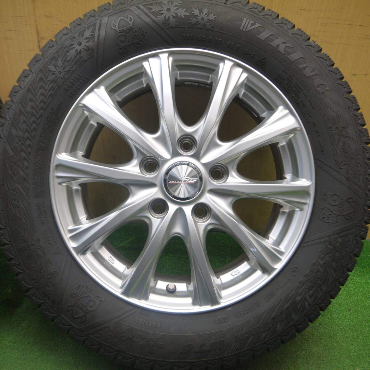 キレイ！21年★スタッドレス 195/65R15 バイキング WINTECH WT6 ILLUGA iG weds 15インチ PCD114.3/5H★5021909Hス