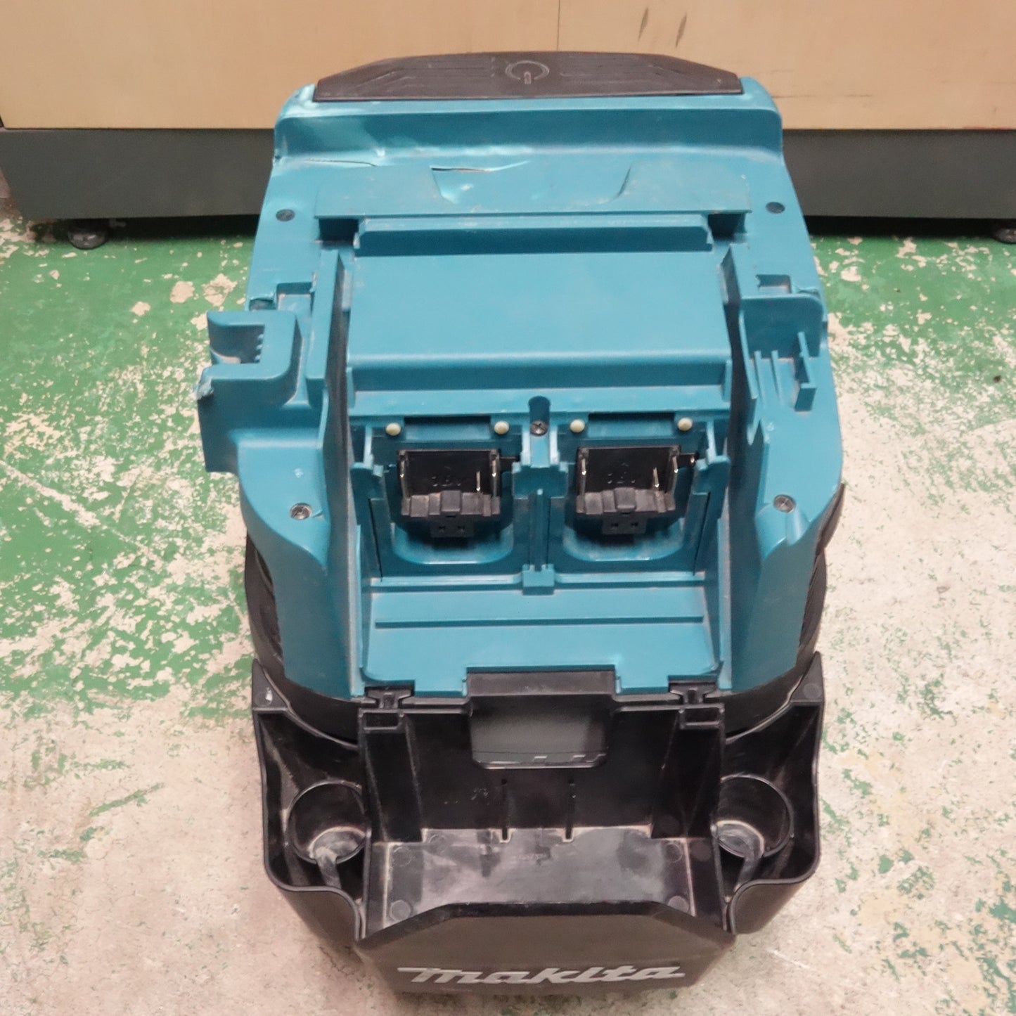 [送料無料] ☆マキタ 粉じん 専用 業務用 充電式 集じん機 36V VC864D 本体のみ 集塵 電動 工具☆