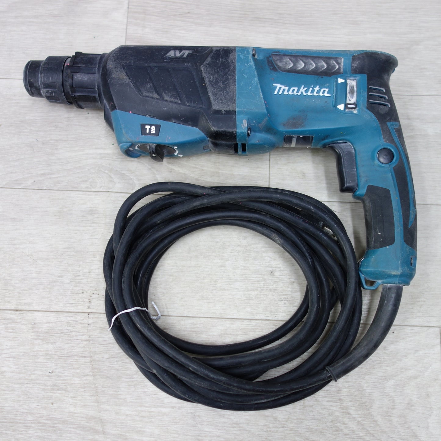 [送料無料] 付属品付き◆マキタ 26mm ハンマ ドリル 100V HR2631F ケース付き ハンマードリル 穴あけ はつり 電動 工具◆
