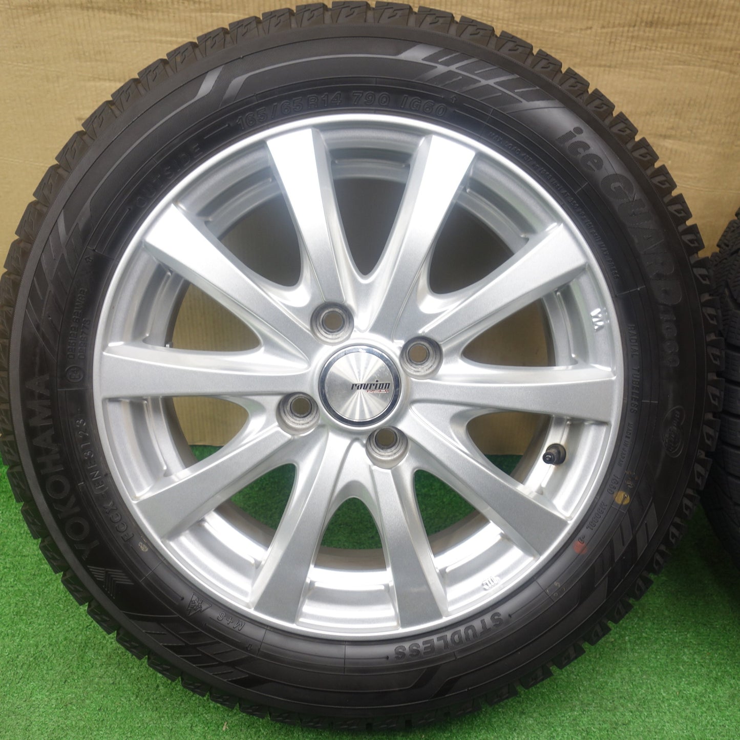 バリ溝！23年！キレイ！ほぼ10分★スタッドレス 165/65R14 ヨコハマ アイスガード iG60 ravrion RS01 ラブリオン 14インチ PCD100/4H★6011903KTス