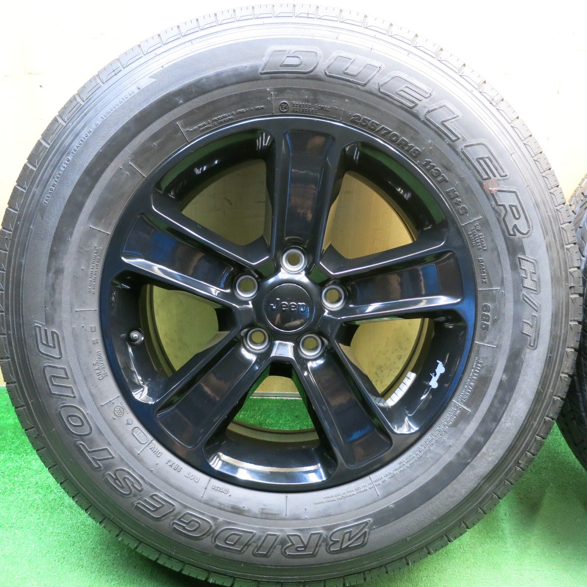 バリ溝！キレイ！9分◎ジープ JL ラングラー サハラ アルティテュード 純正 255/70R18 ブリヂストン デューラー H/T 685 18インチ PCD127/5H◎6092002HAノ