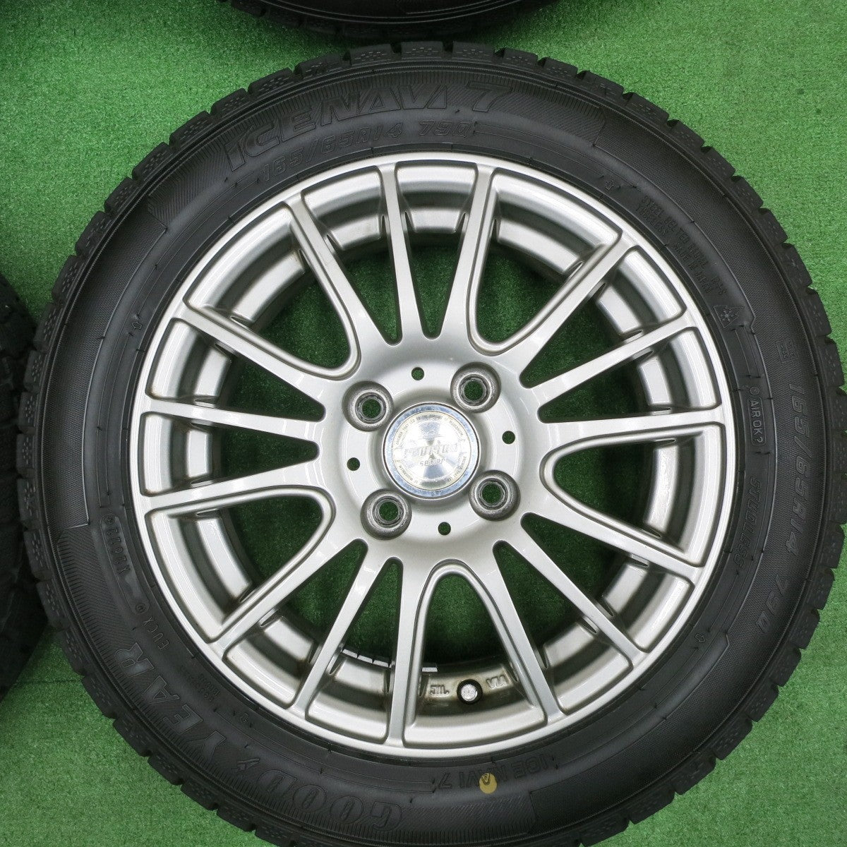 [送料無料] バリ溝！22年！キレイ！9分★スタッドレス 165/65R14 グッドイヤー アイスナビ7 ravrion selzer ラブリオン 14インチ PCD100/4H★4111305TNス