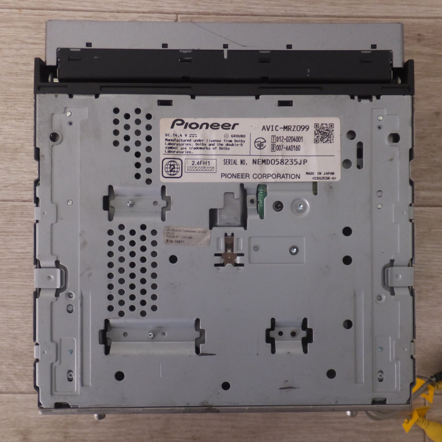 [送料無料] ★カロッツェリア carrozzeria AV一体型メモリーナビゲーション 楽ナビ AVIC-MRZ099(27★