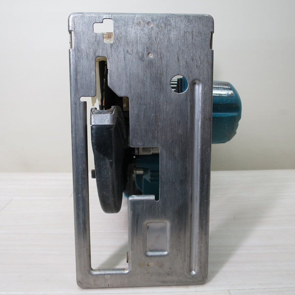 [送料無料] ☆マキタ 150mm 充電式 チップソー カッター CS551D 電動 工具 切断機 18V makita 本体のみ☆