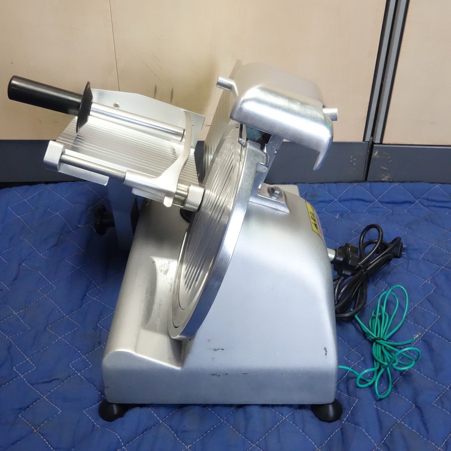 [送料無料] ☆テンポス 業務用 ミート スライサー 回転刃 25cm 100V TBMS-250 肉 カッター 厨房☆