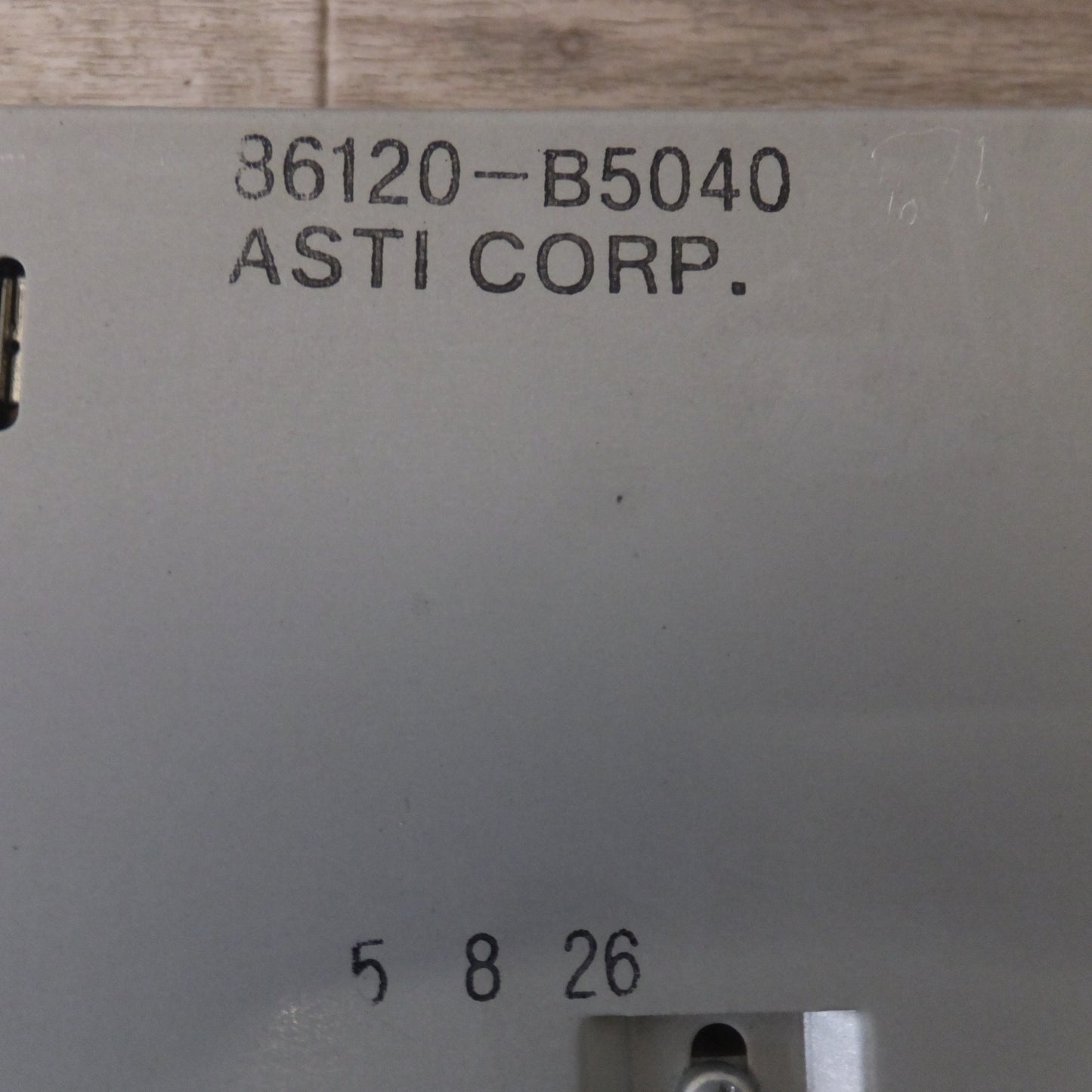 [送料無料] ★ASTI製 ダイハツ 純正 スピーカー内蔵 AM/FMラジオ 86120-B5040[14-5]★