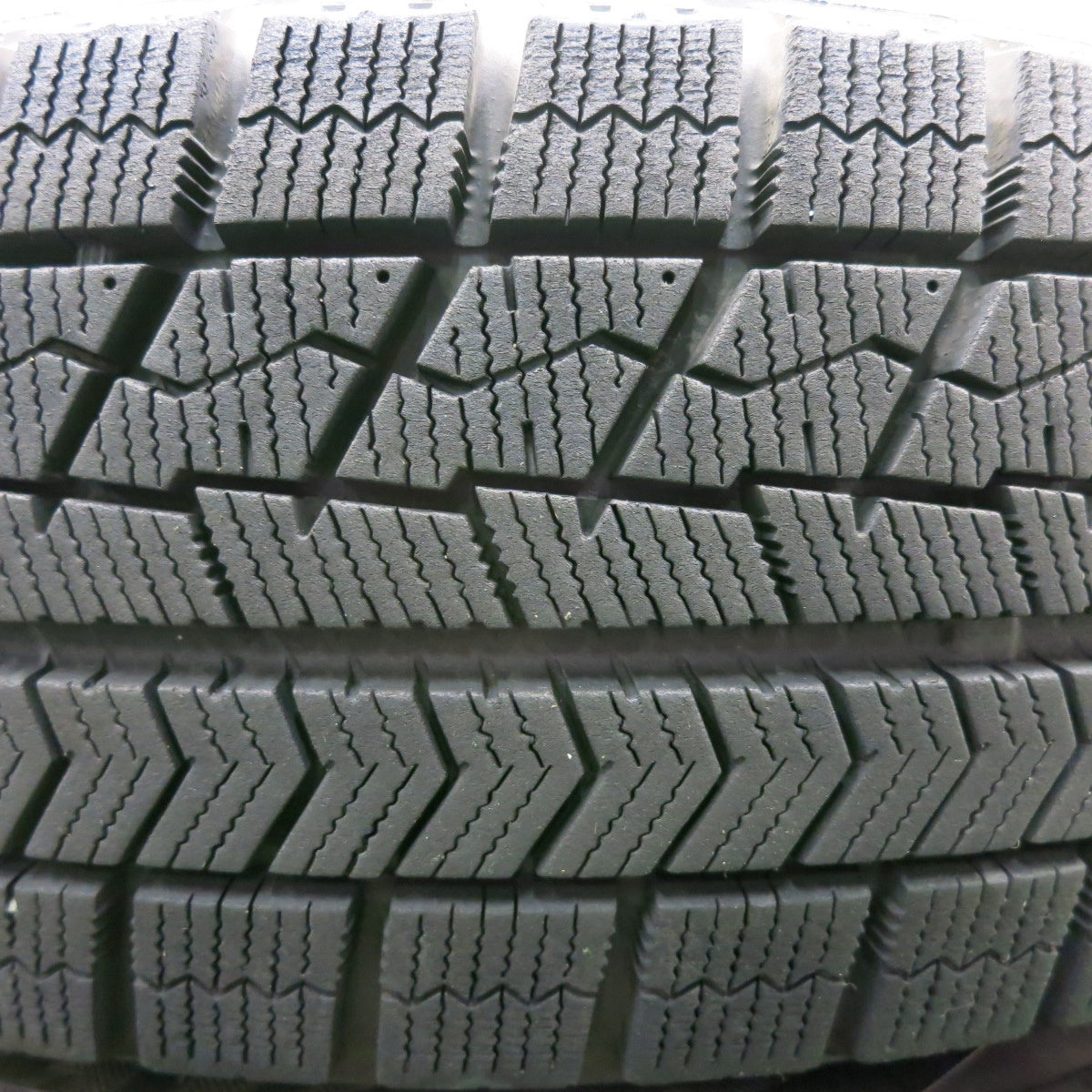 *送料無料* バリ溝！キレイ！8.5分★トヨタ タンク ルーミー 等 純正 スチール 165/65R14 スタッドレス ブリヂストン ブリザック VRX PCD100/4H★4042103HAス