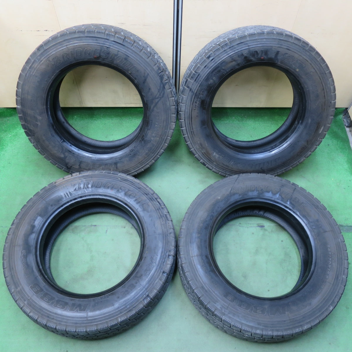 バリ溝！25年！9分★トラック タイヤ 245/70R19.5 136/134J ブリヂストン M888 ミックス オールシーズン 19.5インチ★5121903イスタ