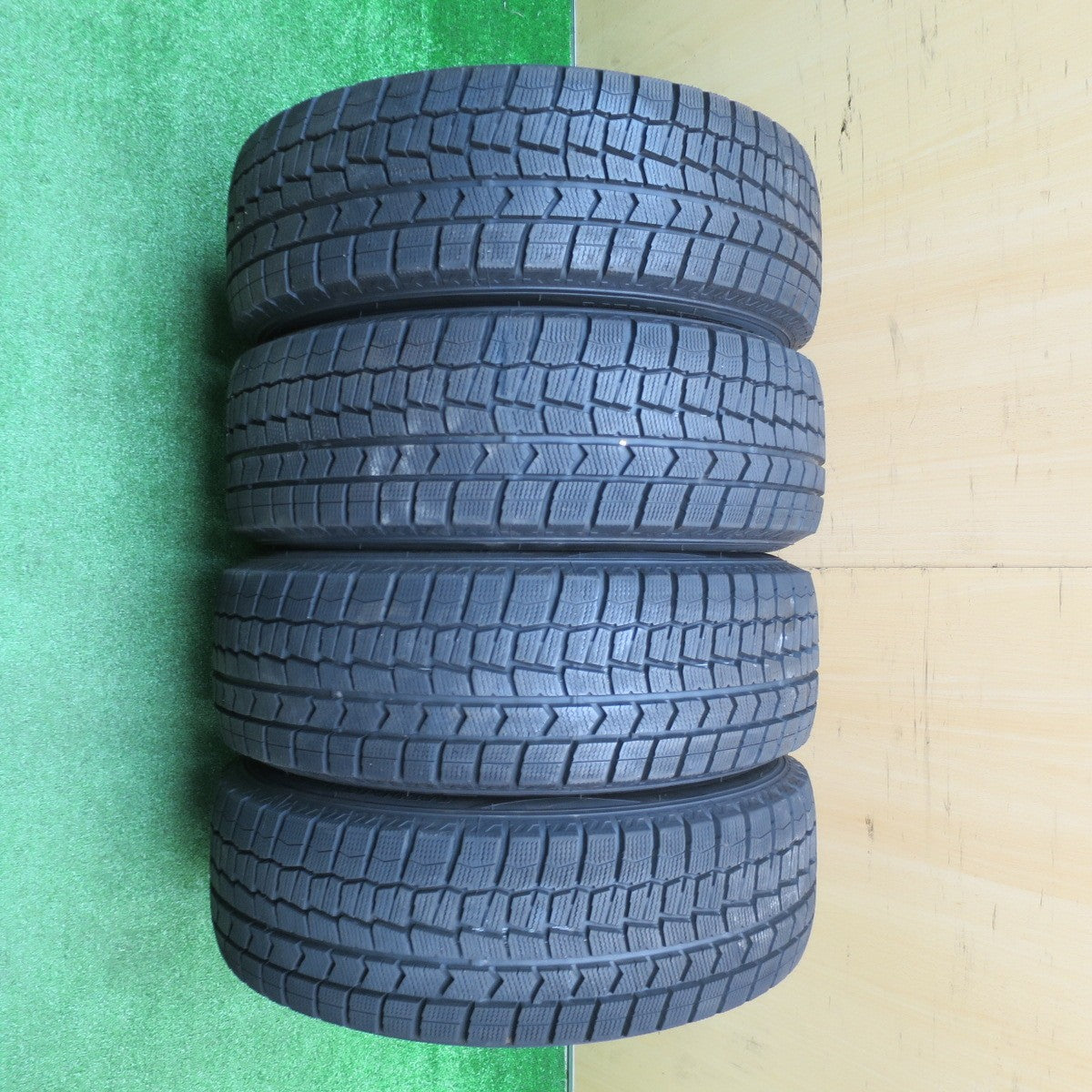 ほぼ未使用！23年！キレイ★スタッドレス 195/65R15 ダンロップ ウインターマックス WM02 Exceeder エクシーダー 15インチ PCD114.3/5H★5102803NJス