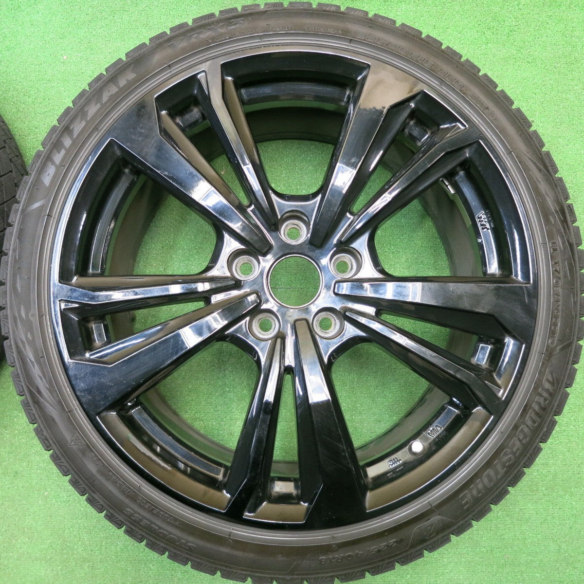 バリ溝！21年！9.5分★BMW MINI 等 smartline 365 225/40R18 スタッドレス ブリヂストン ブリザック VRX3 スマートライン 18インチ PCD112/5H★5121407HAス