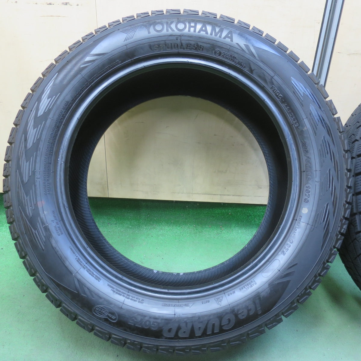 バリ溝！22年！9.5分★スタッドレス 235/60R18 ヨコハマ アイスガード G075 タイヤ 18インチ レクサス CR-V CX-60 CX-7 CX-80 等★6061805イスタ