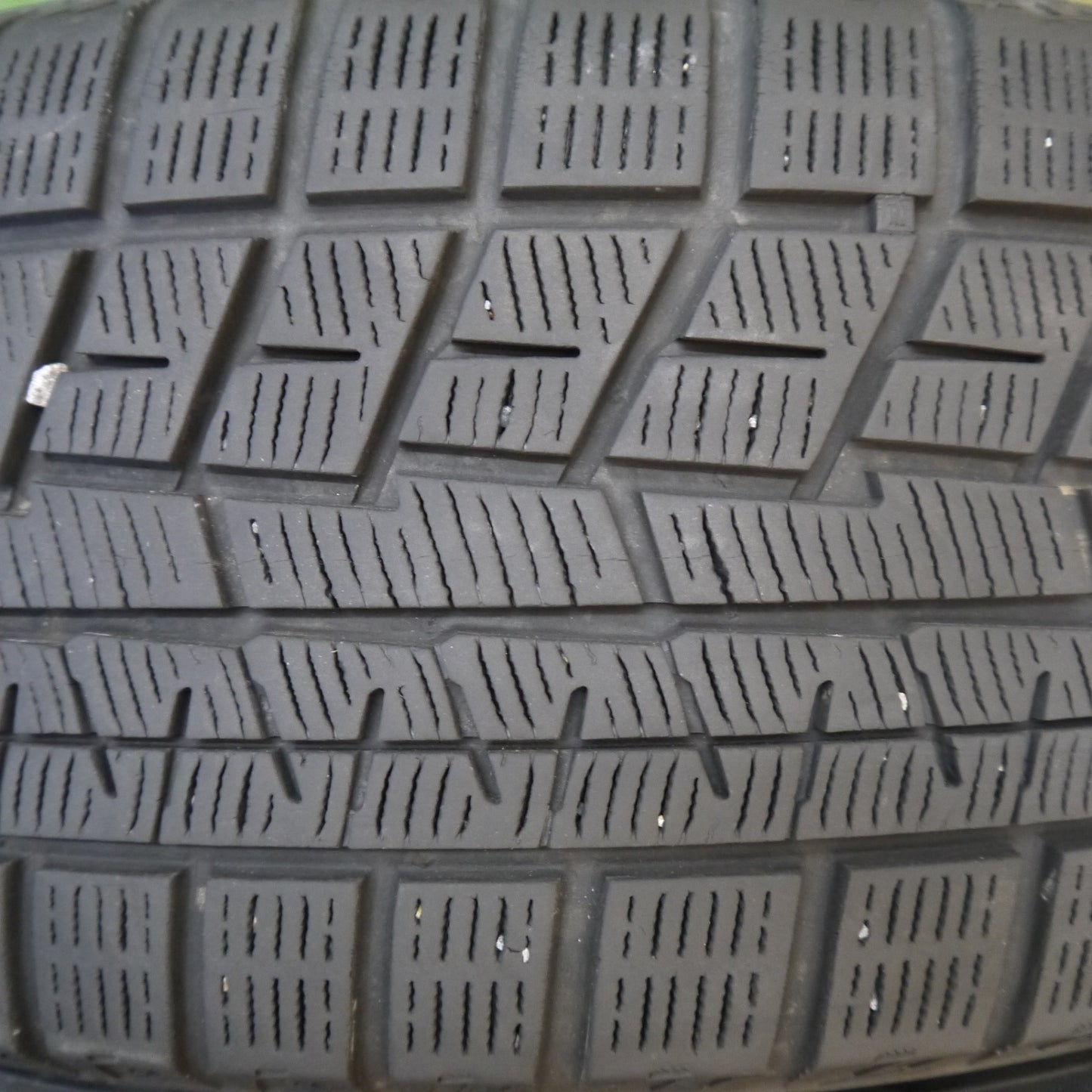 バリ溝！キレイ！8.5分★Leyseen PRAVA 9M 205/55R17 スタッドレス ヨコハマ アイスガード iG60 レイシーン プラバ 17インチ PCD114.3/5H★6050104Hス