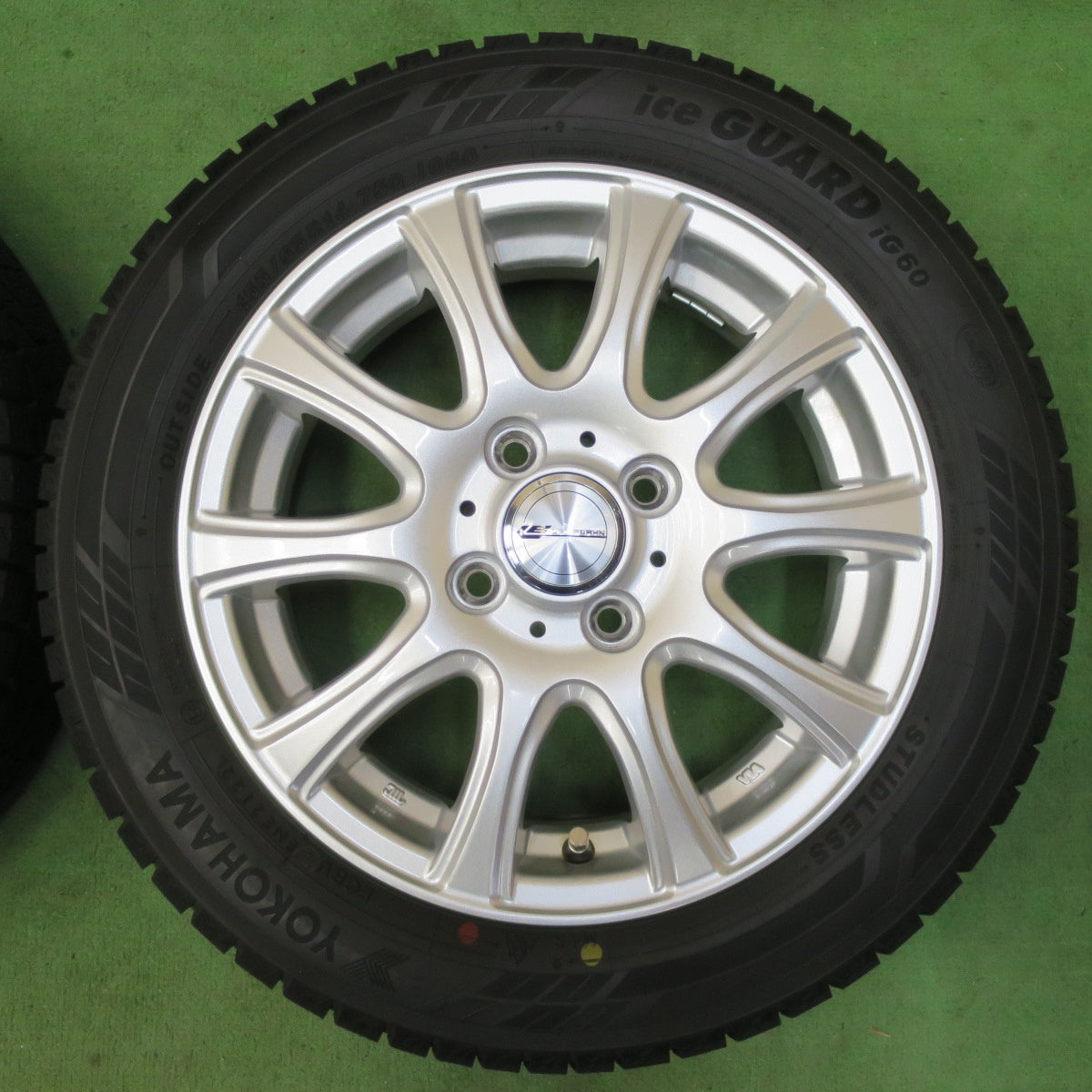 バリ溝！22年！キレイ！ほぼ10分★スタッドレス 155/65R14 ヨコハマ アイスガード iG60 LAUFBAHN ラウフバーン 14インチ PCD100/4H★5042301イス