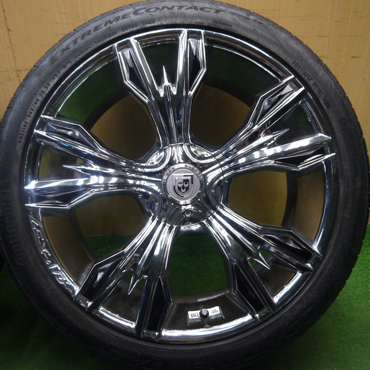 バリ溝！9.5分★LEXANI 245/40R20 コンチネンタル エクストリームコンタクト DWS06 レクサーニ レグザーニ 20インチ PCD114.3/5H★5070904Hノ
