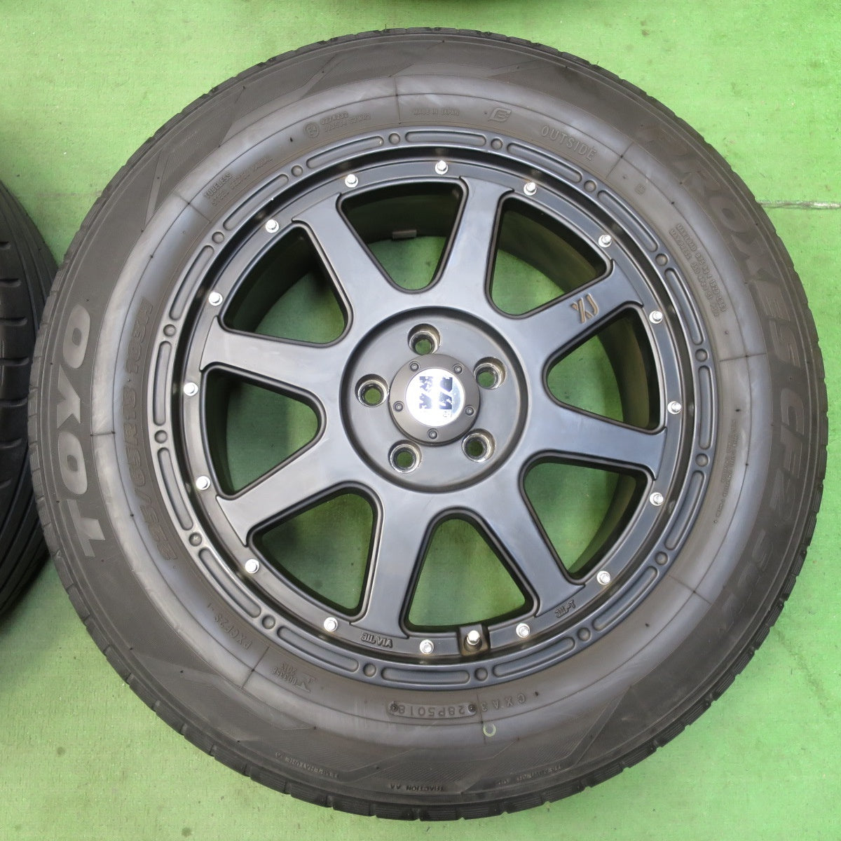 バリ溝！8.5分★XTREME-J 225/65R18 トーヨー プロクセス CF2 SUV 18インチ エクストリームJ PCD114.3/5H★5071803イノ