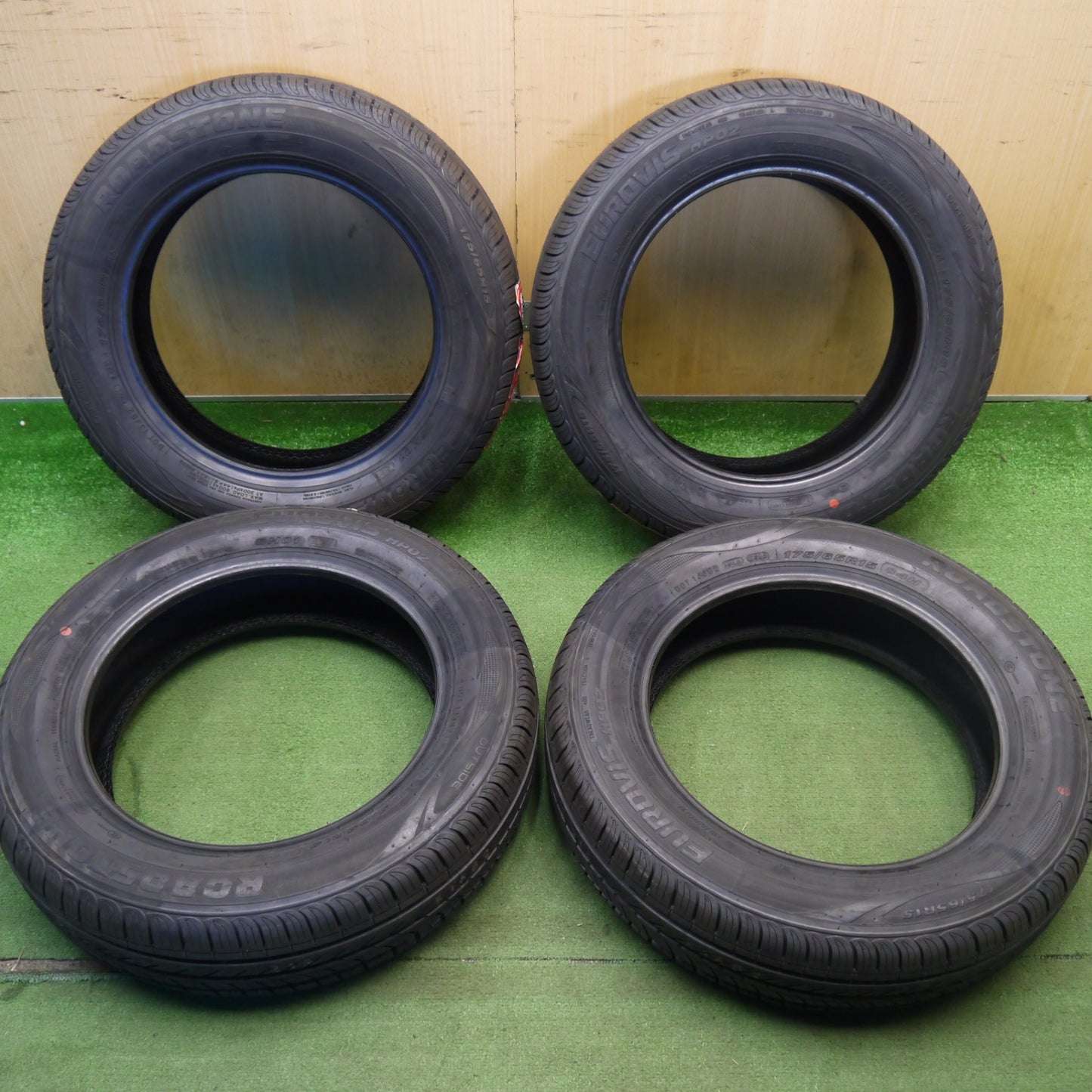 未使用！25年★175/65R15 ロードストーン EUROVIS HP02 タイヤ 15インチ ヤリス アクア スイフト スペイド 等★6050811Hノタ