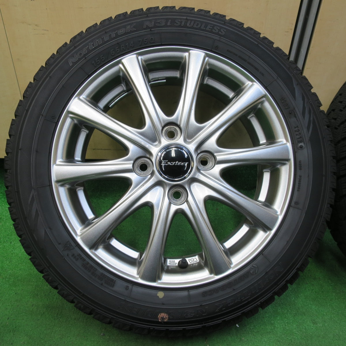 *送料無料* バリ溝！キレイ！9.5分★スタッドレス 155/65R14 オートバックス ノーストレック N3i Exceeder エクシーダー 14インチ PCD100/4H★4080107イス