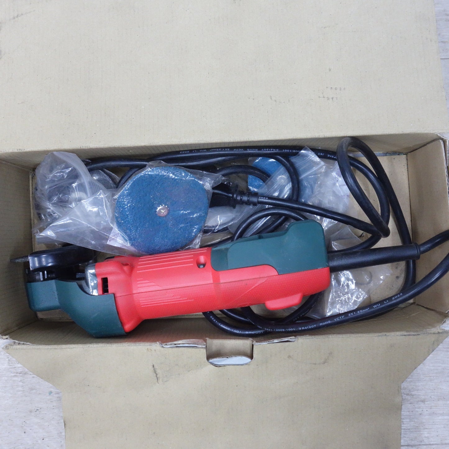 [送料無料] 付属品付き！キレイ◆ニューレジストン 電気式 ミニ グラインダー 雷神スリム2 GR-M58(75)RS2 電動 工具 ディスクグラインダー◆