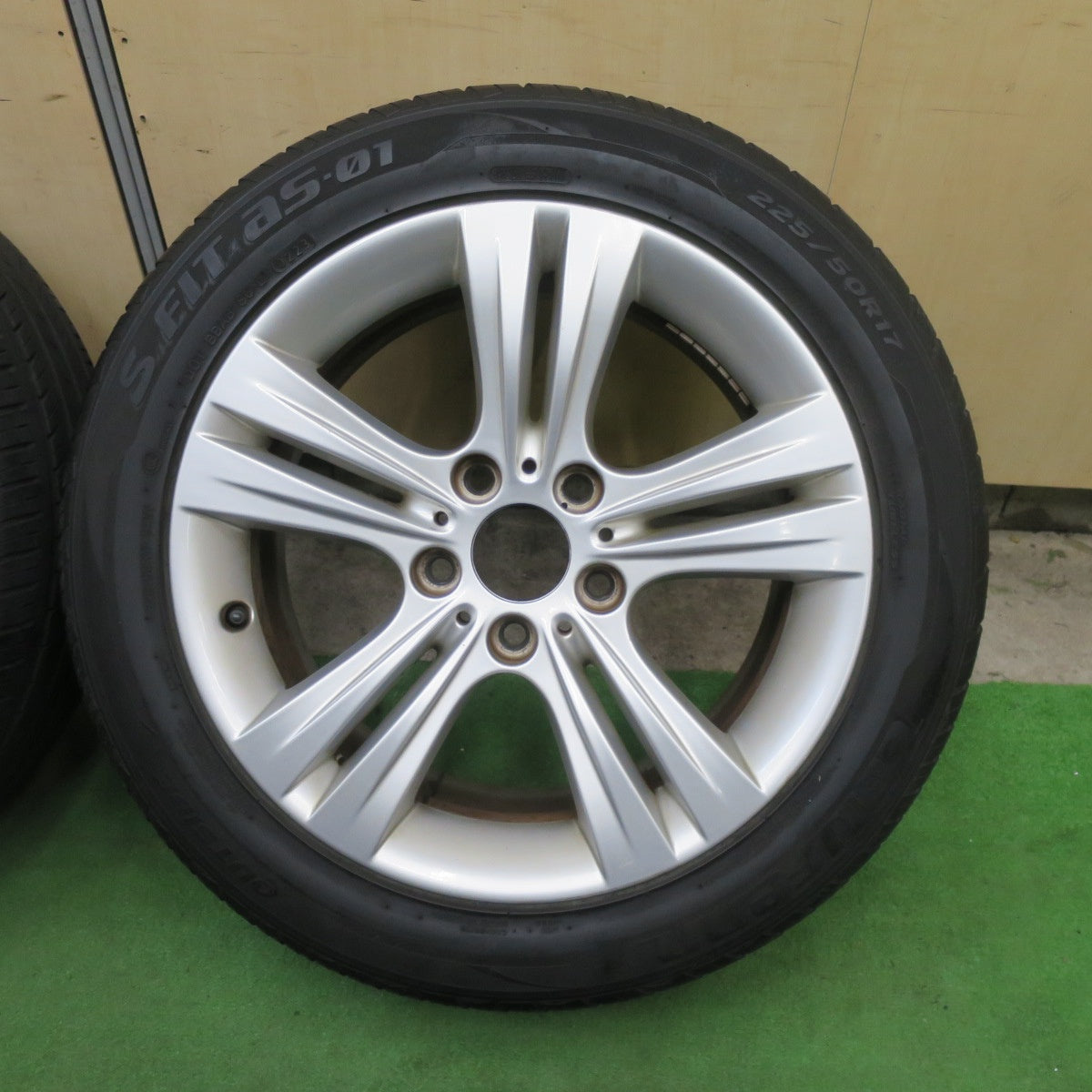 キレイ！23年★BMW F30 3シリーズ 純正 225/50R17 ラウフェン FIT as-01 17インチ PCD120/5H★6021901TTノ