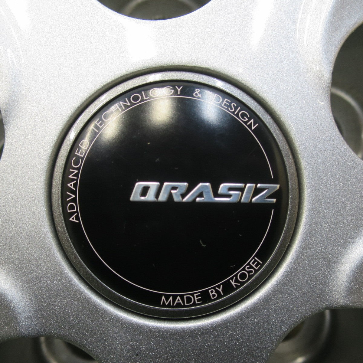 バリ溝！22年！キレイ！9.5分★スタッドレス 225/60R17 トーヨー ウインター トランパス TX QRASIZ VS6 KOSEI クレイシズ 17インチ PCD114.3/5H★5112802イス
