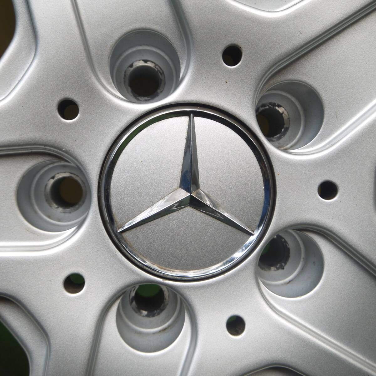 バリ溝！キレイ！9.5分★ベンツ 等 AGA 225/55R17 スタッドレス ダンロップ ウインターマックス WM02 PCD112/5H★4061903Hス