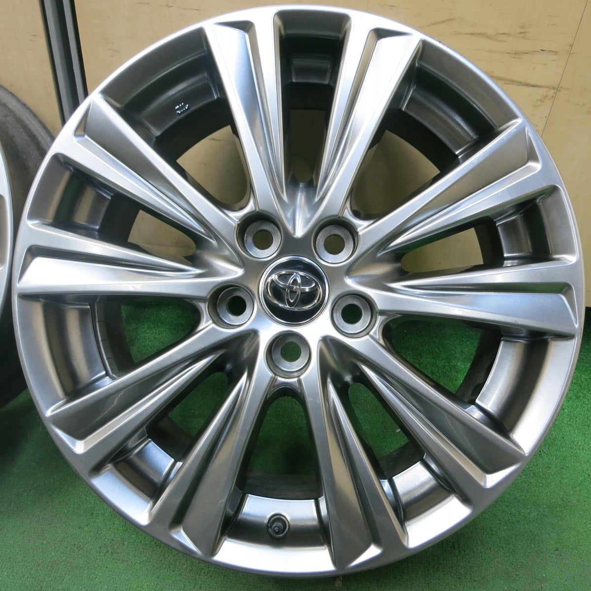 送料無料] 4本価格☆トヨタ 30系 アルファード ヴェルファイア