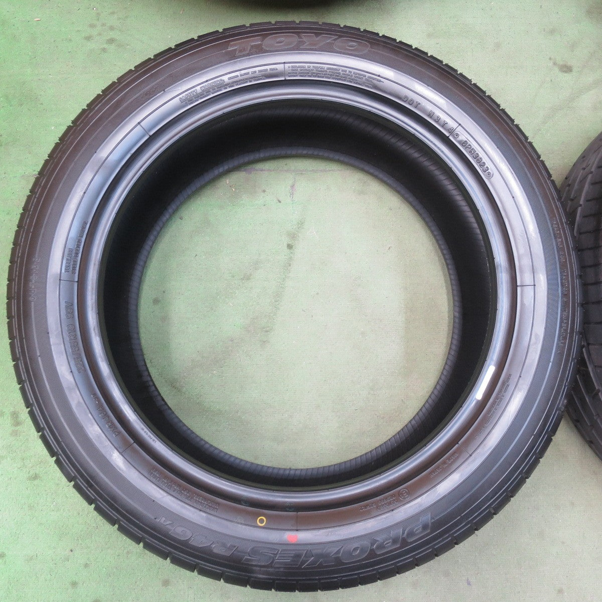 新車外し！23年★225/55R19 トーヨー プロクセス R46A タイヤ 19インチ ハリアー 40系 アルファード ヴェルファイア CX-5 CX-8 等★6031402イノタ
