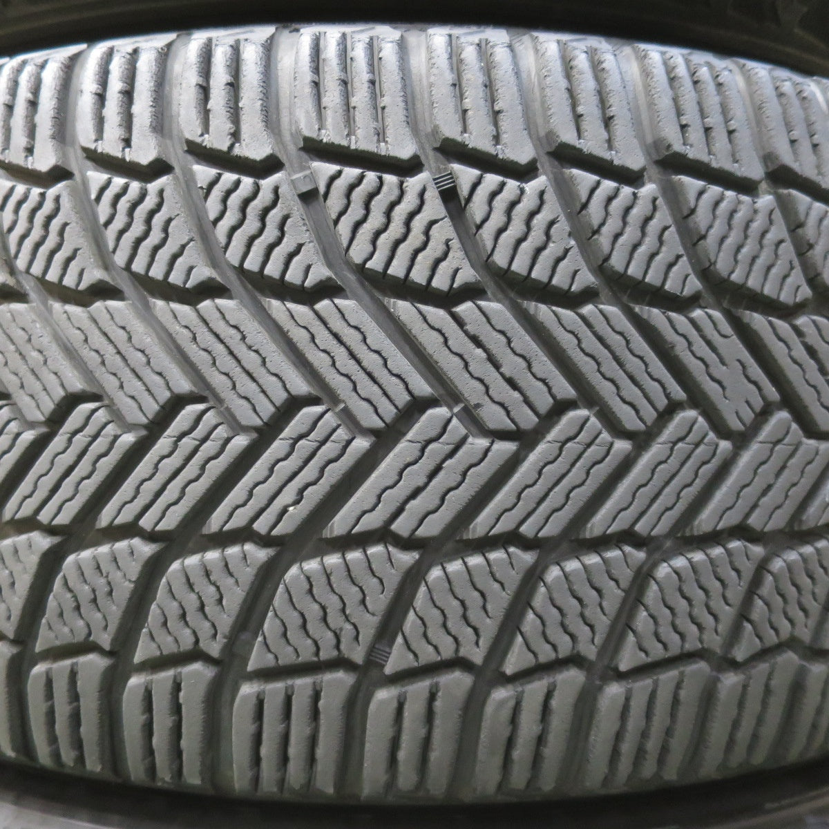 バリ溝！キレイ！9分★ボルボ 等 MAK STOCKHOLM 235/55R18 スタッドレス ミシュラン X-ICE SNOW SUV ストックホルム 18インチ PCD108/5H★6042806イス