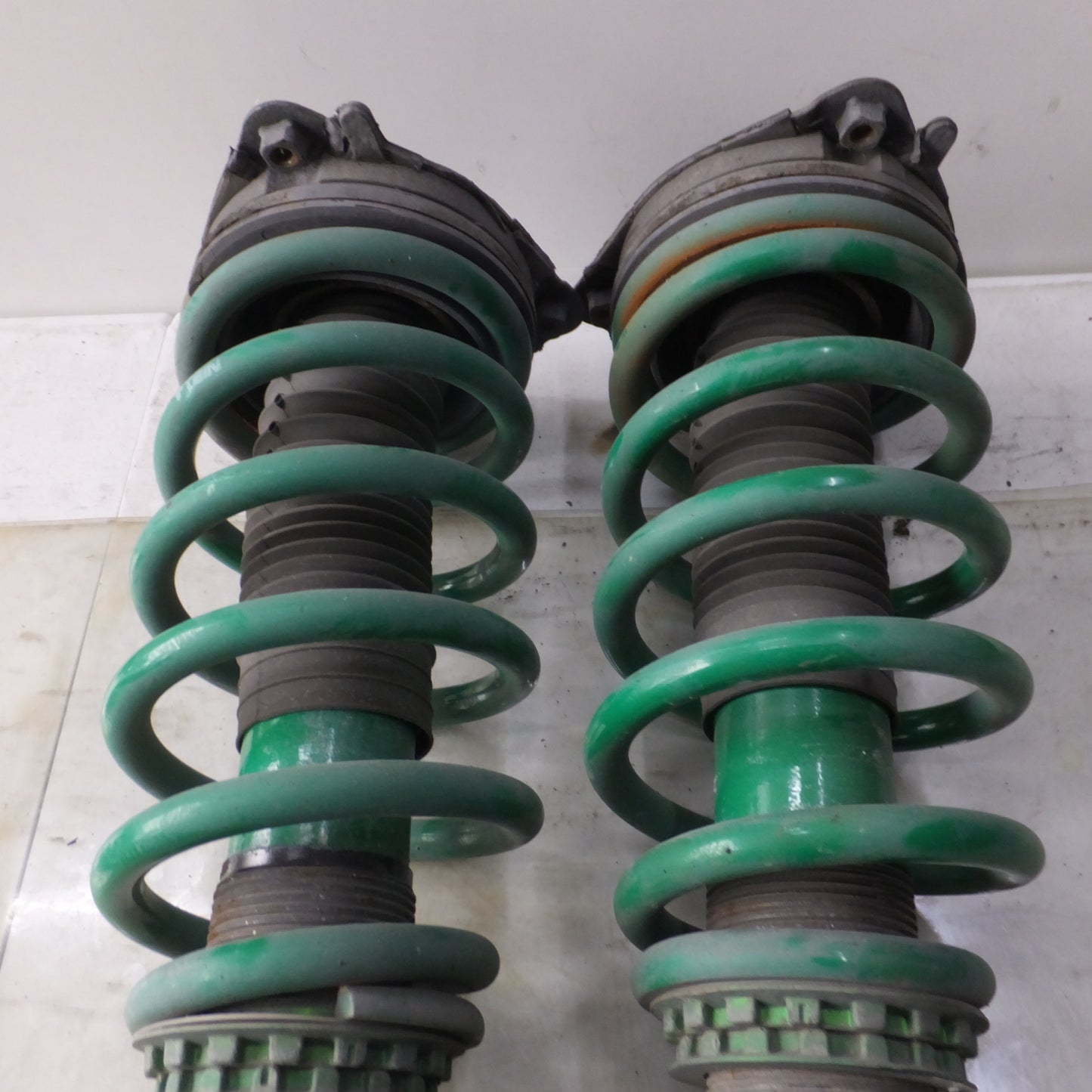 [送料無料] ◆TEIN エルグランド E52 車高調 サスペンション G1K24-12746 G1K25-12531 PNE52-R PNE52-FL テイン 現状品◆