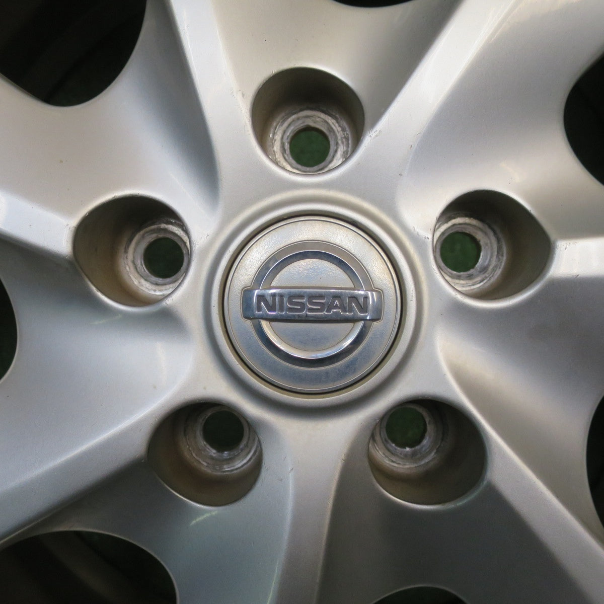 4本価格★日産 C26 セレナ 純正 195/60R16 ヨコハマ ブルーアース RV-02 16インチ PCD114.3/5H★5121810NJノ
