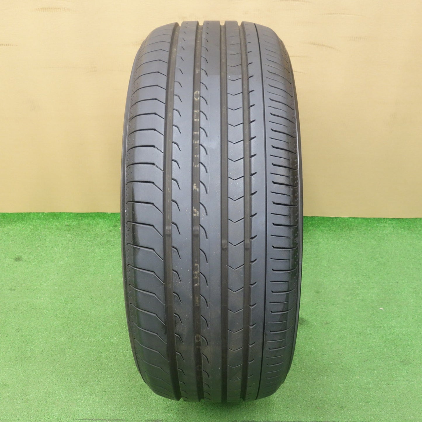 バリ溝！24年！9.5分以上！1本★235/50R18 ヨコハマ BluEarth-RV RV03 ブルーアース 18インチ タイヤ アルファード ヴェルファイア 等★6032503KTノタ