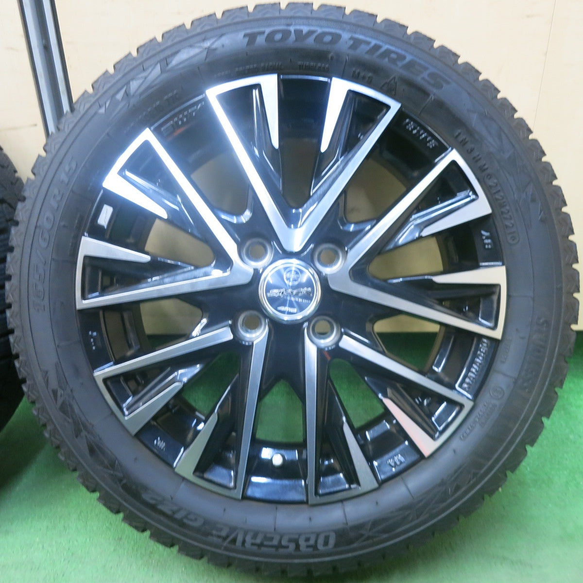 バリ溝！21年！キレイ！9分★スタッドレス 165/60R15 トーヨー オブザーブ GIZ2 SMACK ENKEI AME スマック エンケイ 15インチ ハスラー ソリオ 等 PCD100/4H★5112702SKス