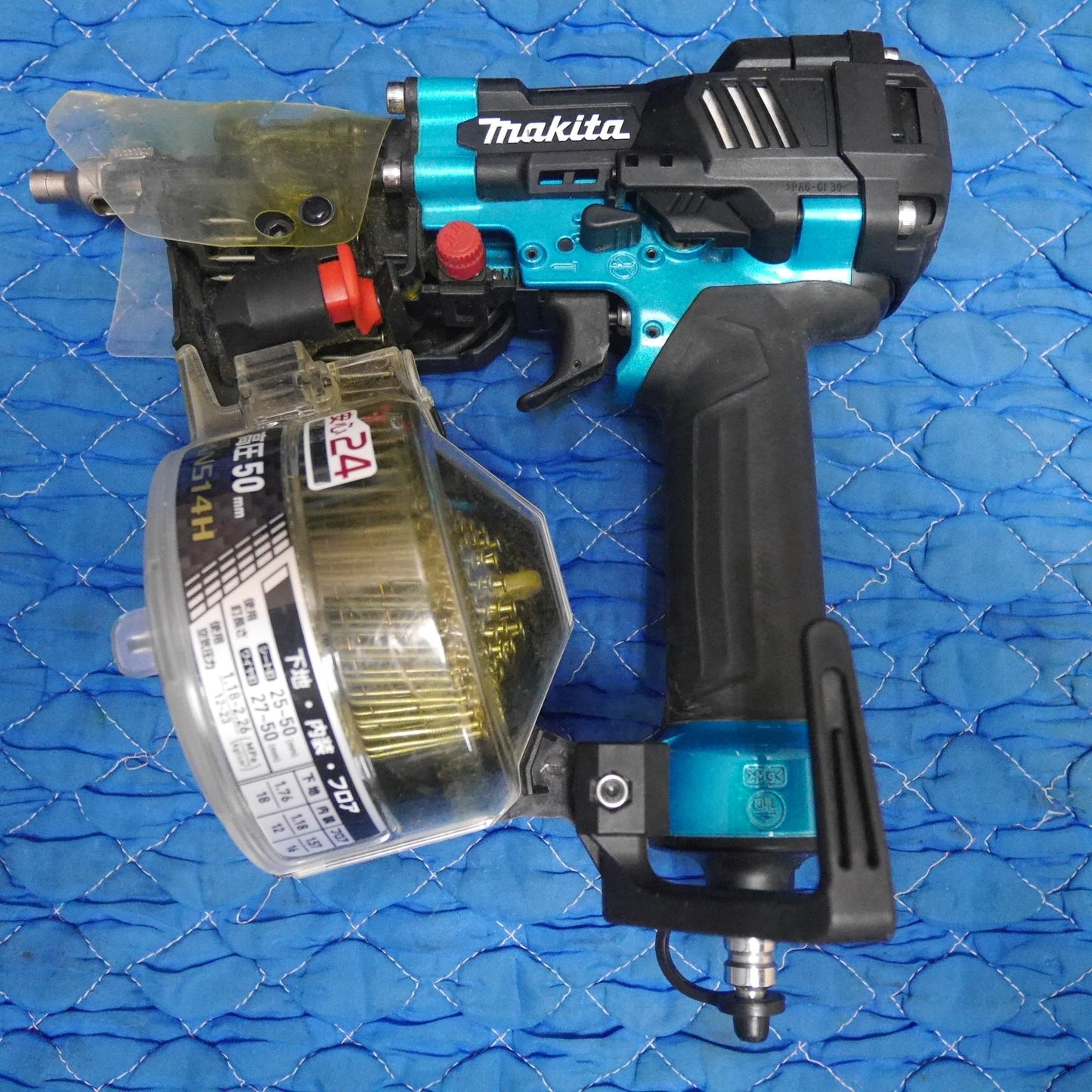 [送料無料] キレイ☆マキタ 50mm 高圧 エア 釘打機 AN514HM 青 エアー ツール 工具 釘打ち機 makita☆