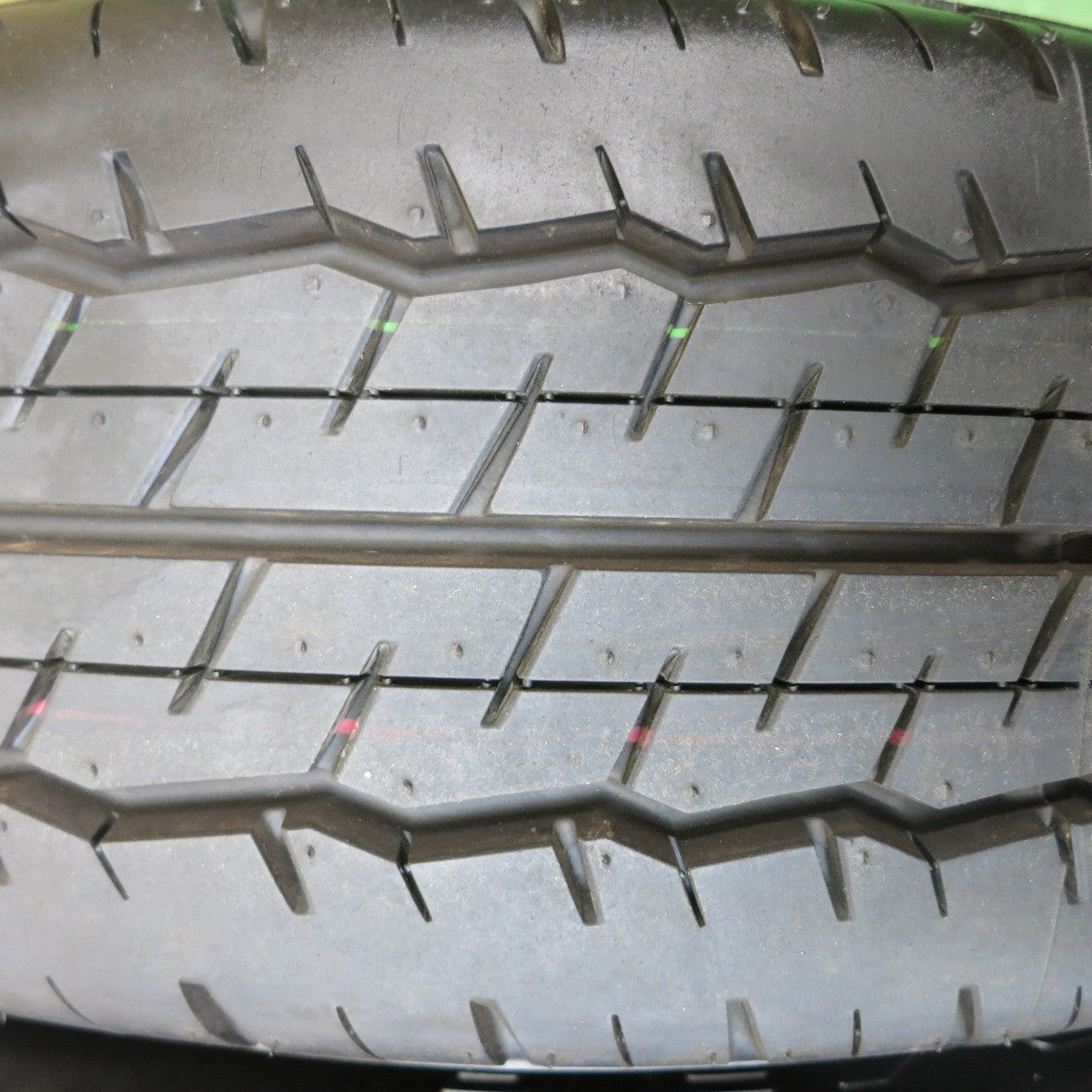 新車外し！24年★トヨタ 200系 ハイエース 純正 スチール 195/80R15 107/105S ダンロップ SP175N 15インチ PCD139.7/6H★5070803HAノ