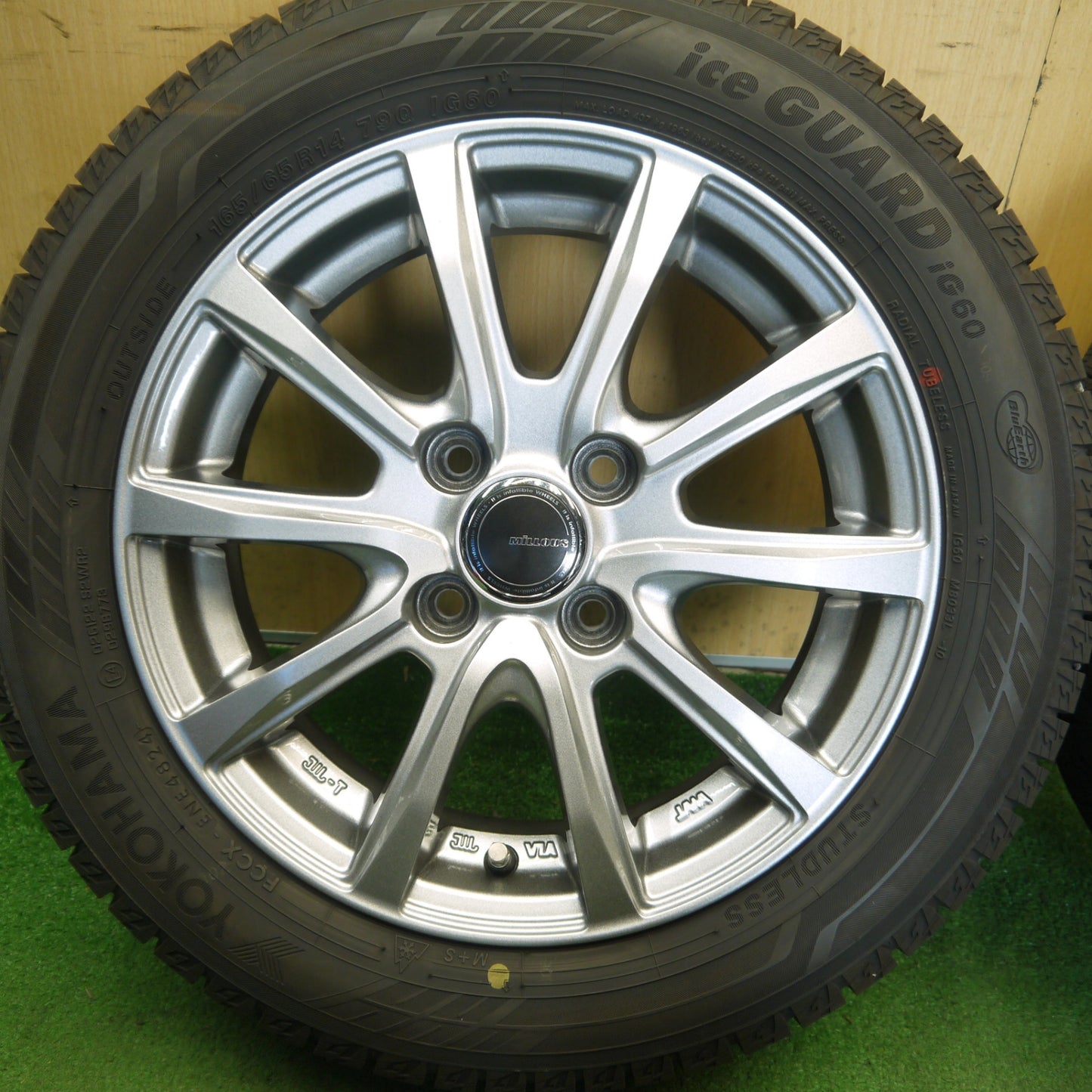 バリ溝！24年！キレイ！ほぼ10分◎スタッドレス 165/65R14 ヨコハマ アイスガード iG60 MiLLOUS VX ミルアス 14インチ PCD100/4H◎6062308Hス