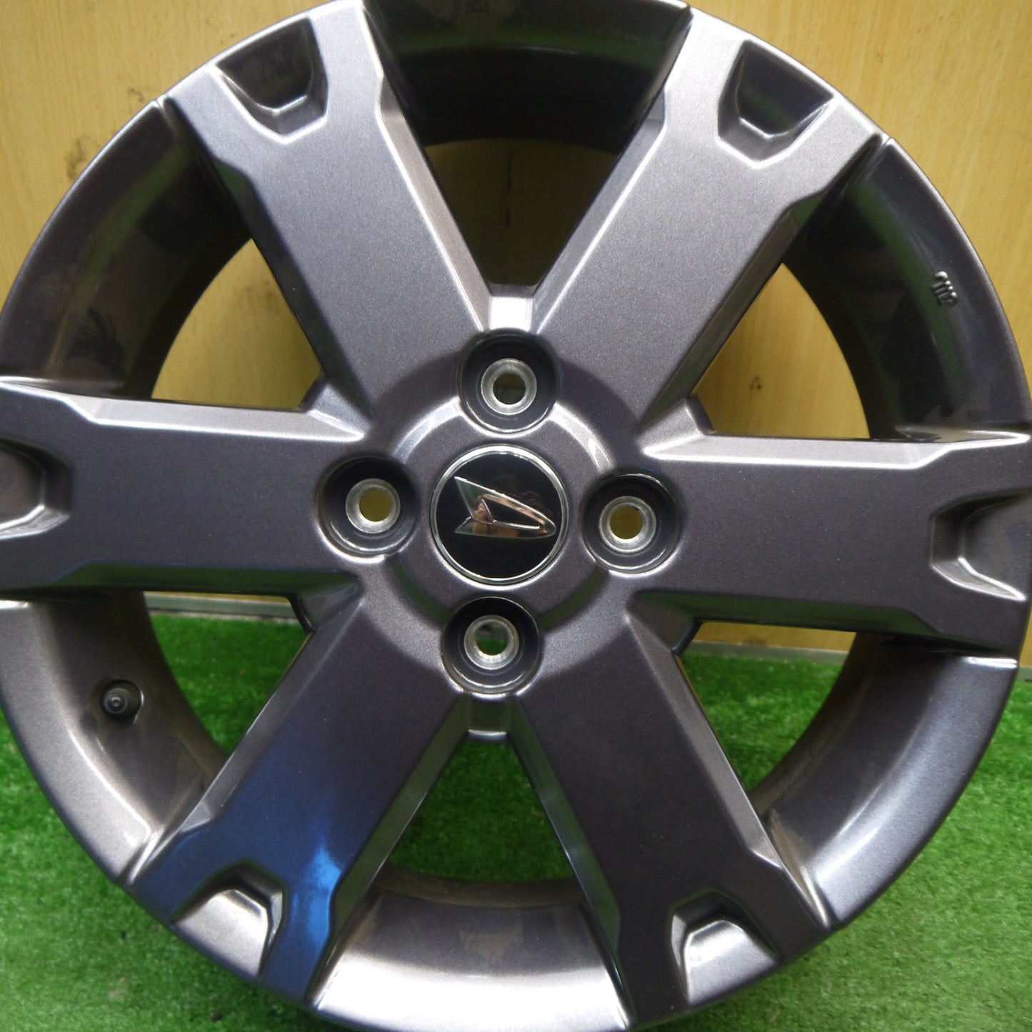 新車外し！1本★ダイハツ タント ファンクロス 純正 ホイール 15インチ 15×4.5J PCD100/4H★5061601Hホ