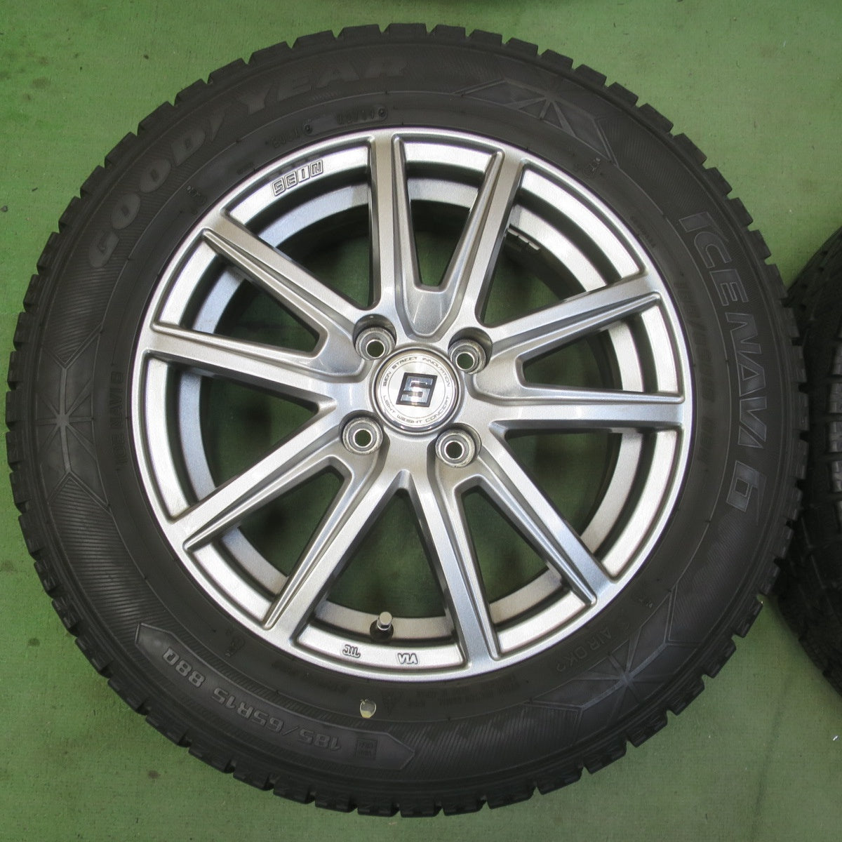 キレイ★スタッドレス 185/65R15 グッドイヤー アイスナビ6 SEIN SS ザイン 15インチ PCD100/4H★6042004イス