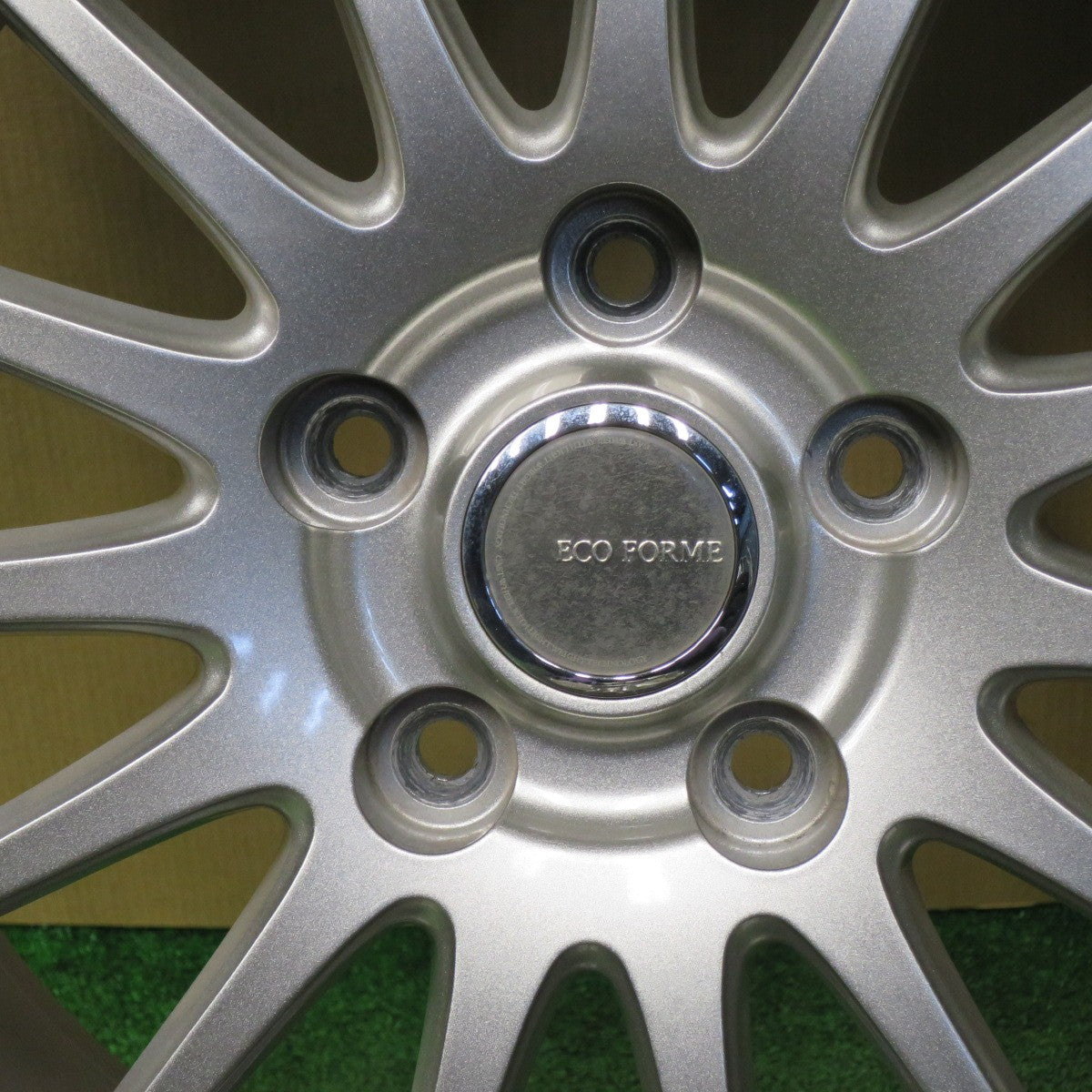 バリ溝！23年！キレイ！9.5分★スタッドレス 215/50R17 ブリヂストン ブリザック VRX2 ECO FORME エコフォルム 17インチ PCD114.3/5H★6040304NKス