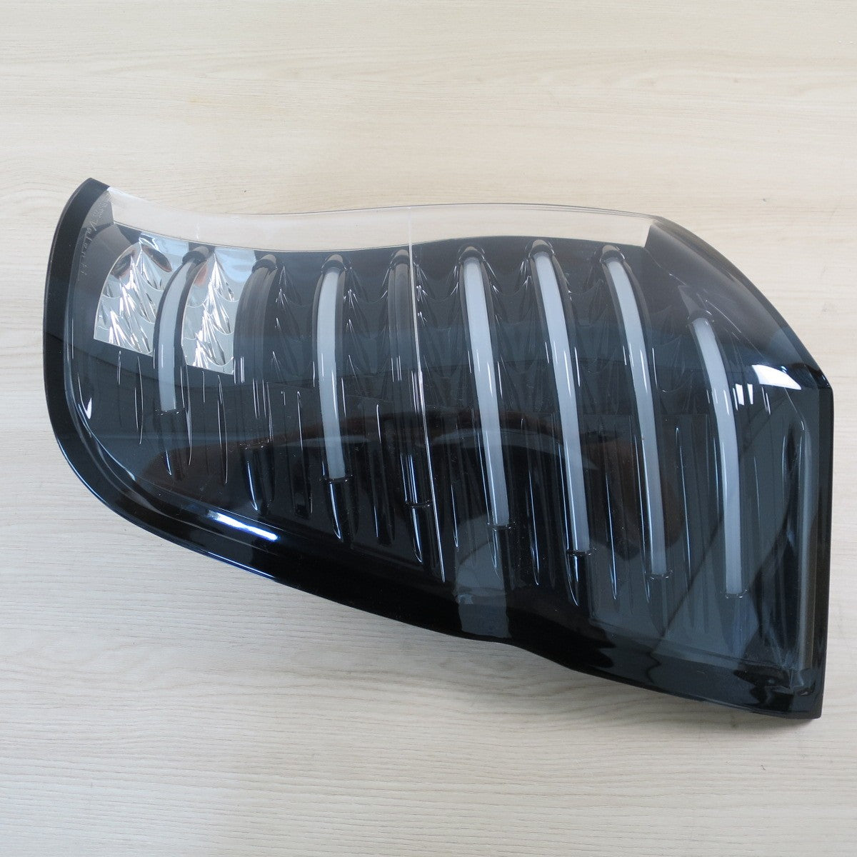 キレイ♪ホンダ RK1 ステップワゴン VALENTI テールライト 60-1365B  右 側 のみ ヴァレンティ テールランプ テールレンズ カー パーツ♪
