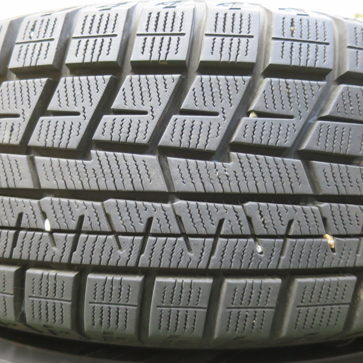 バリ溝！22年！キレイ！9.5分★プリウス 等 195/65R15 スタッドレス ヨコハマ アイスガード iG60 JOKER ジョーカー 15インチ PCD100/5H★6022108イス