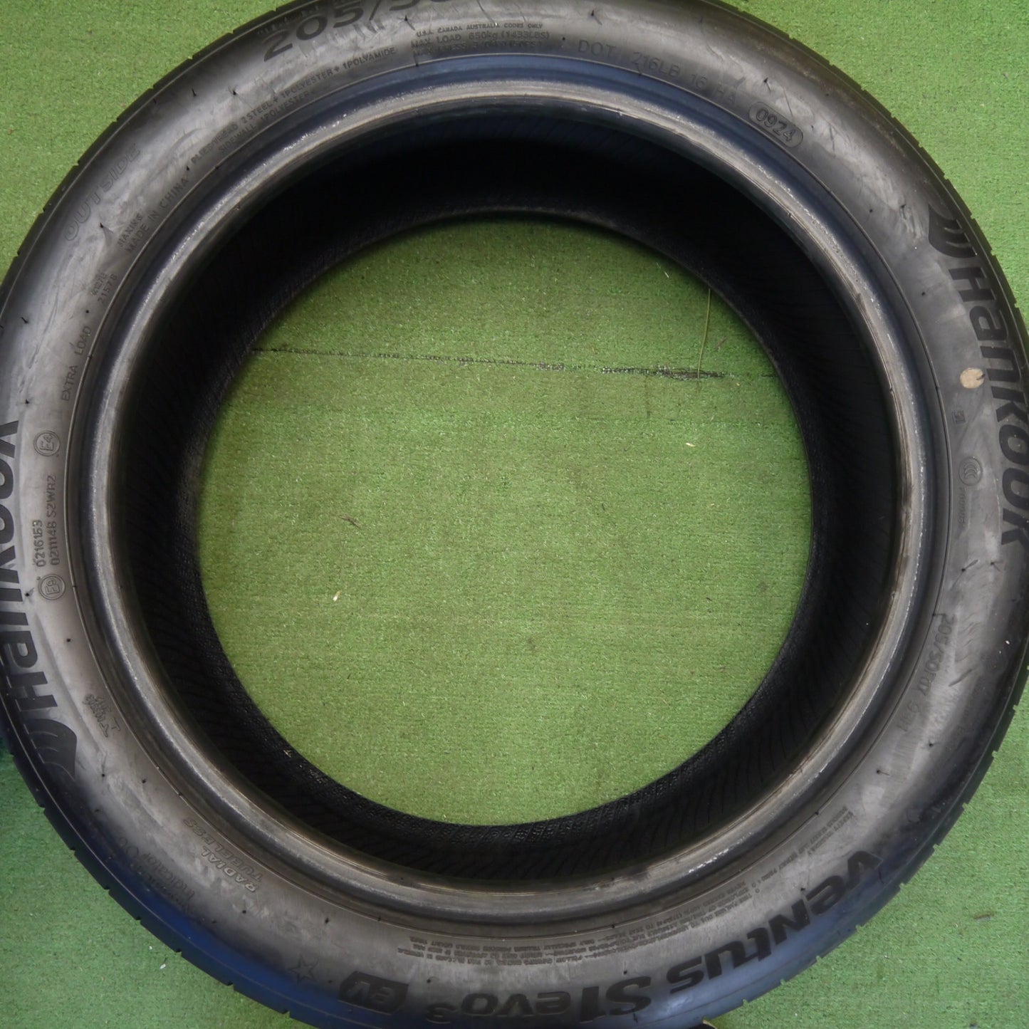 ほぼ未使用！新車外し！24年★205/50R17 ハンコック ベンタス S1 evo3 ev タイヤ 17インチ ミニ クーパー EV用 等★6041705Hノタ