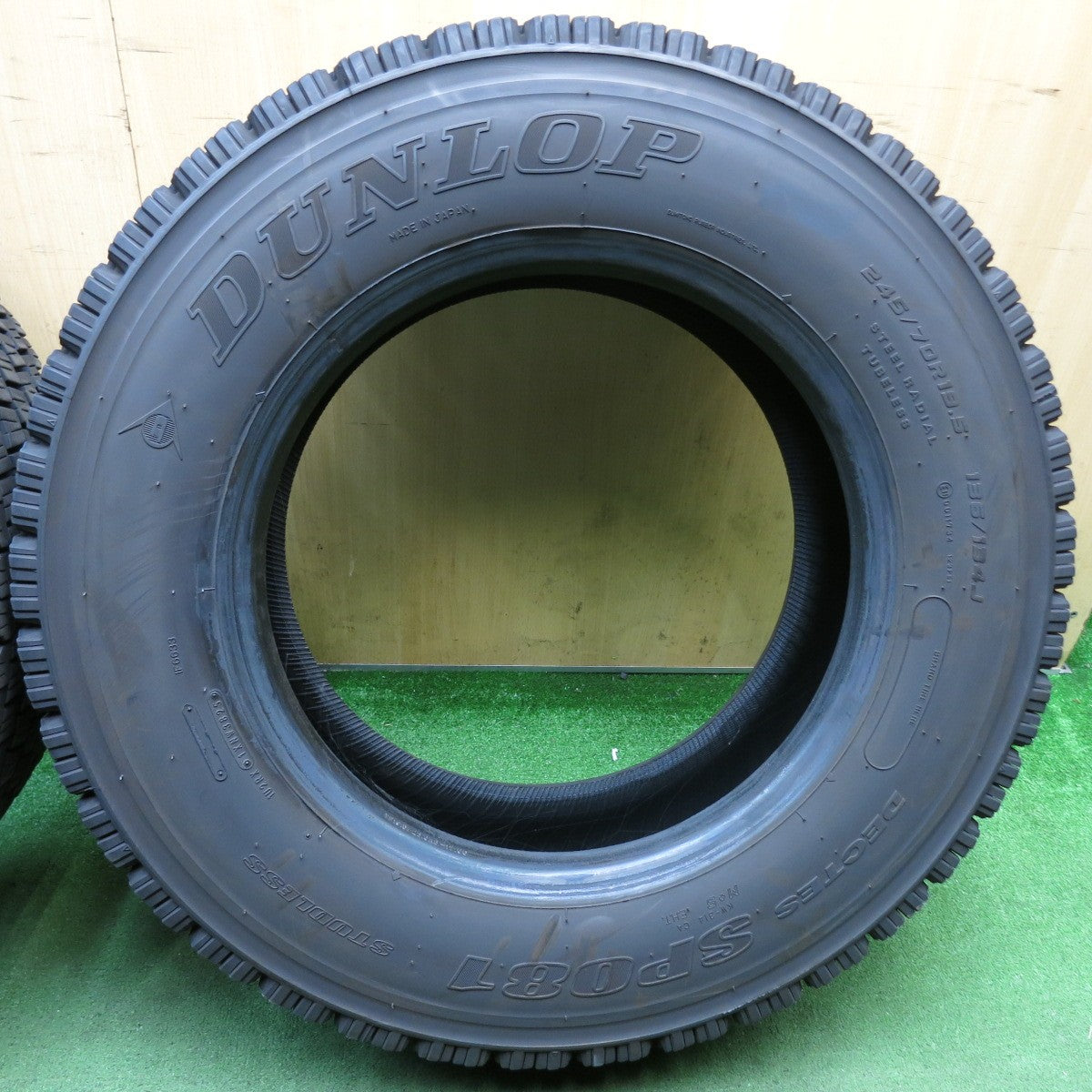 2本価格！25年◎トラック タイヤ 245/70R19.5 136/134J スタッドレス ダンロップ デクテス SP081 19.5インチ◎6090202KKスタ