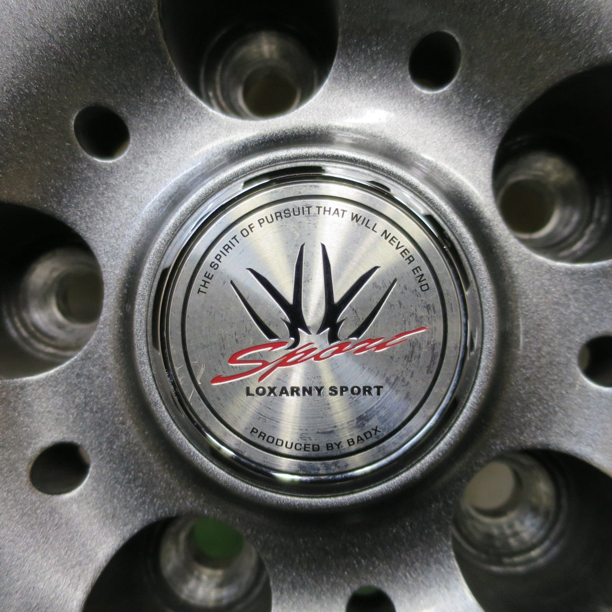 バリ溝！キレイ！9分◎LOXARNY SPORT BADX 215/60R17 スタッドレス グッドイヤー アイスナビ6 ロクサーニ スポーツ 17インチ PCD114.3/5H◎6082103NGス